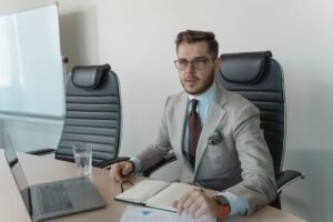 Kündigungsfrist Arbeitnehmer nach 10 Jahren: Was gilt 2026?